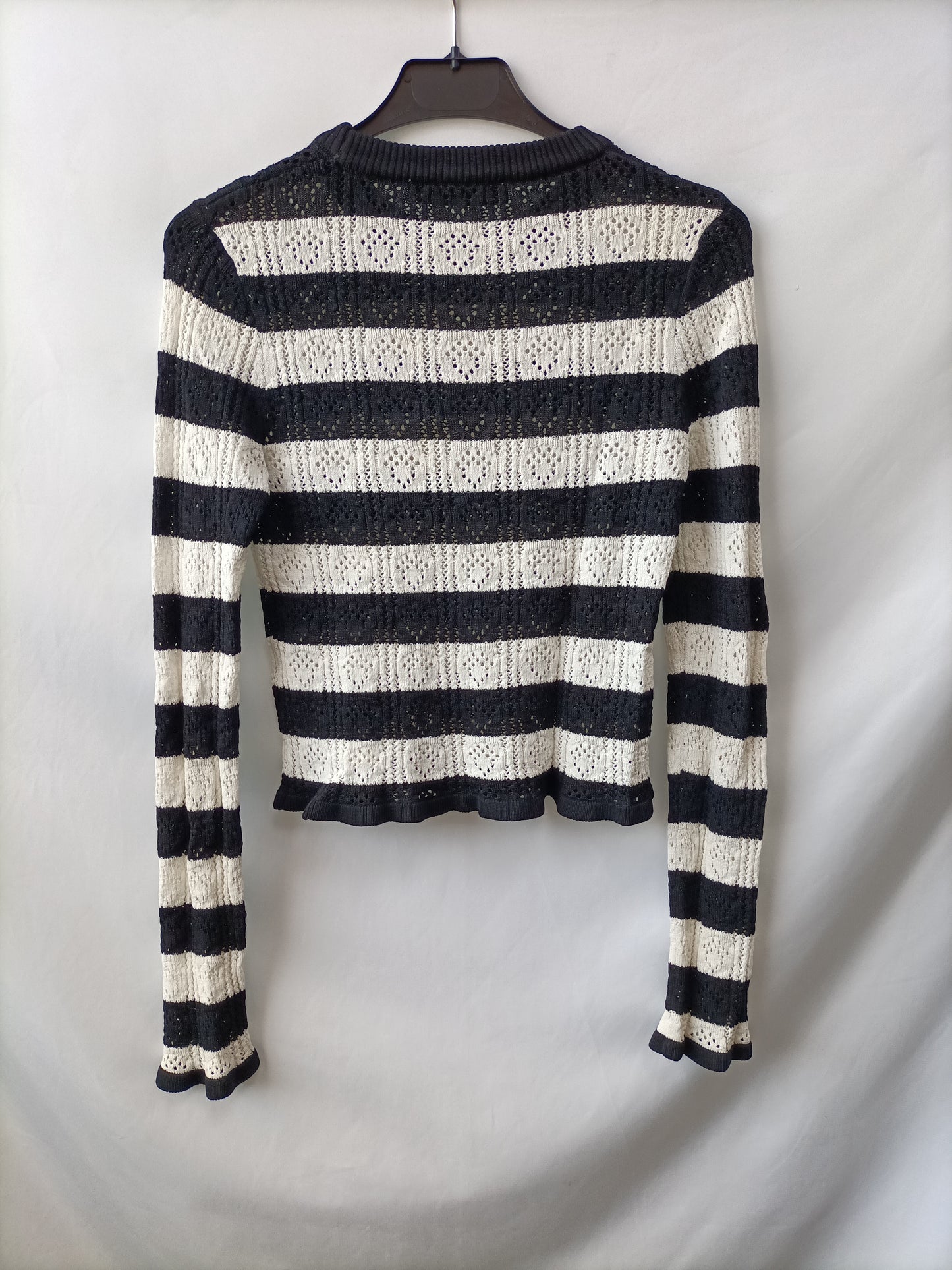ZARA. Top troquelado rayas T.m