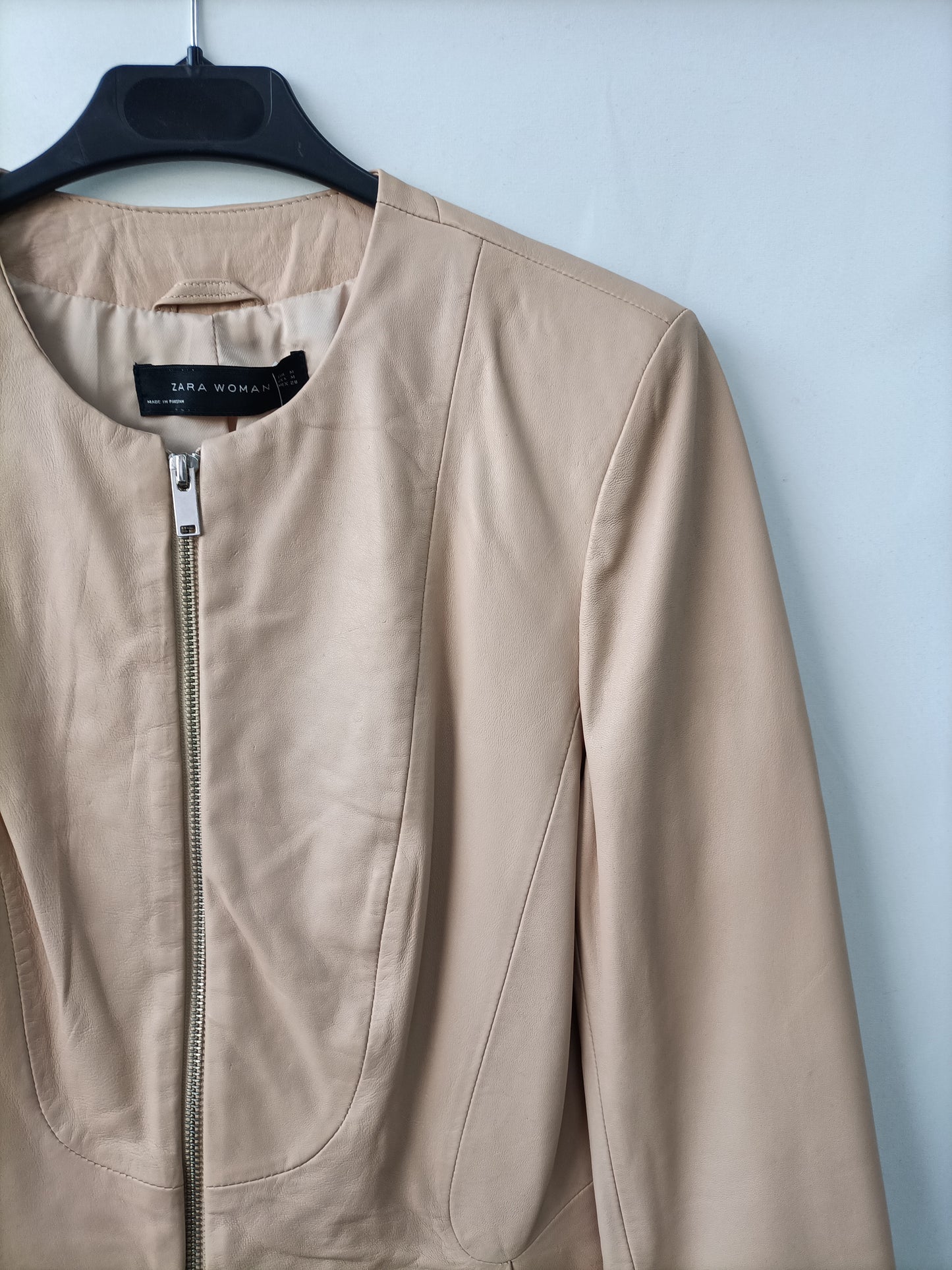 ZARA.Cazadora piel beige T.m