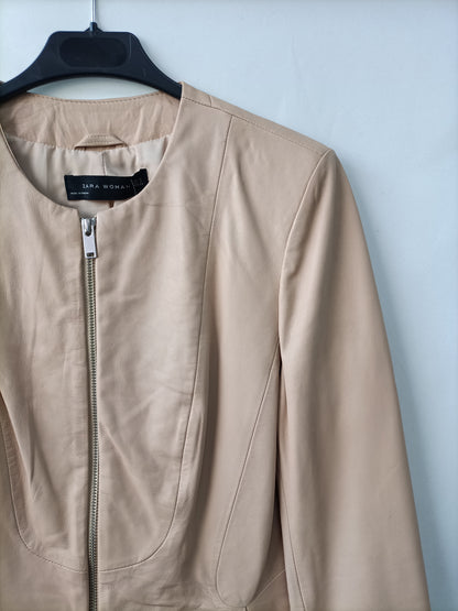 ZARA.Cazadora piel beige T.m