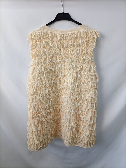 PULL&BEAR. Chaleco flecos beige T.m