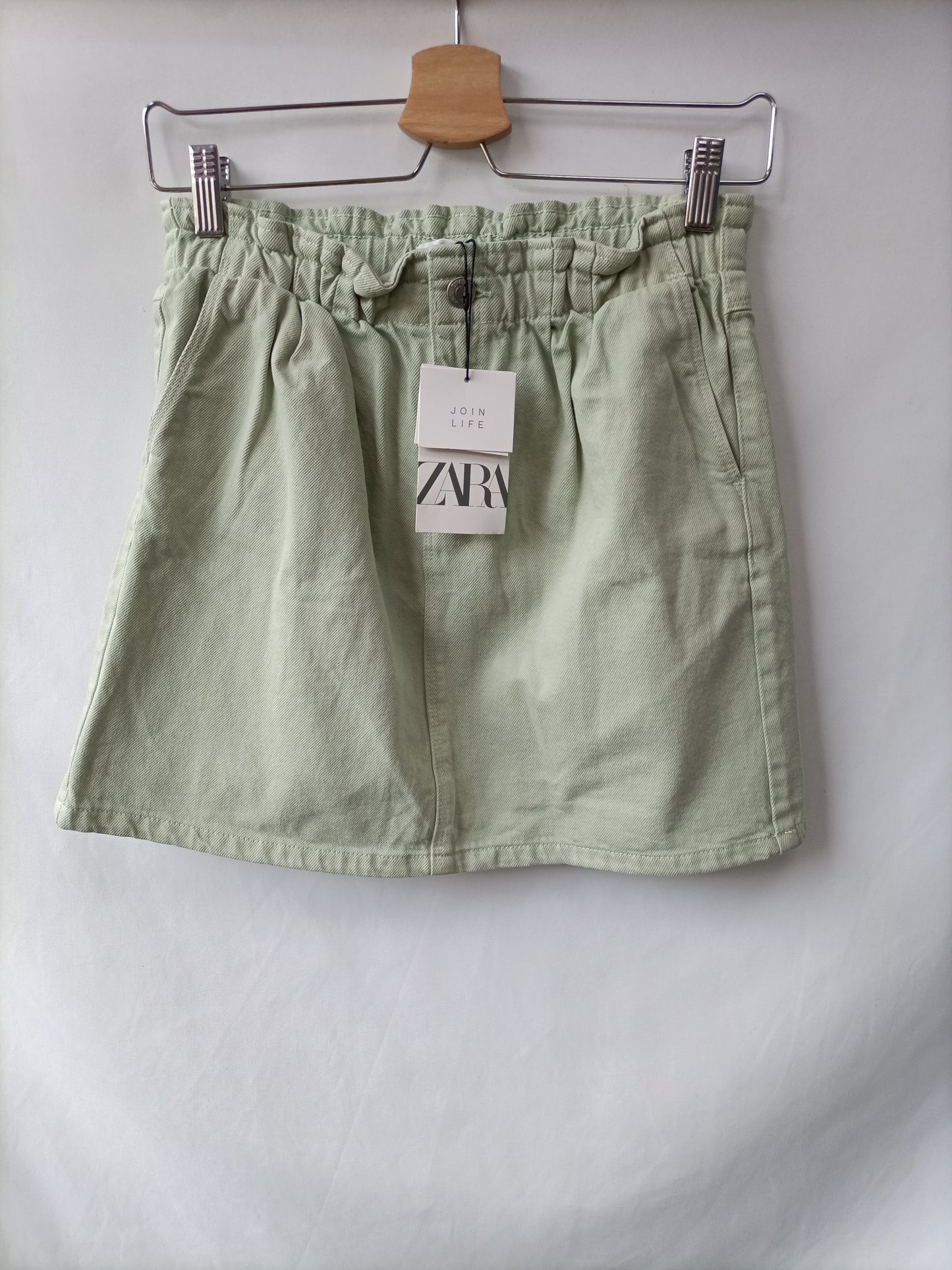 ZARA. Falda verde slouchy T.13/14