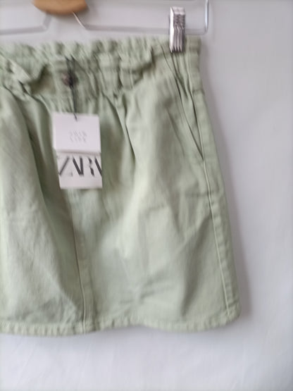 ZARA. Falda verde slouchy T.13/14