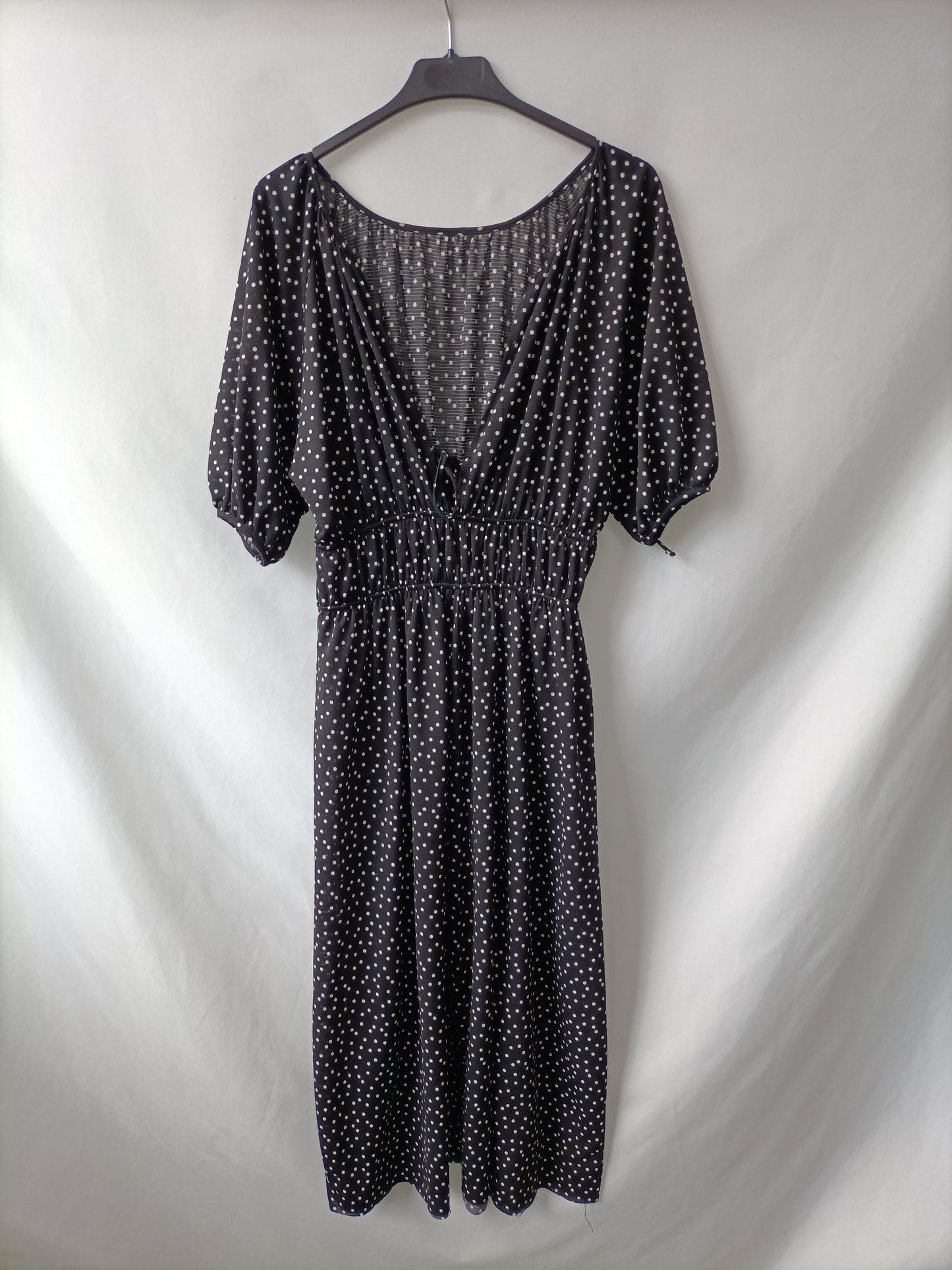 ZARA. Vestido negro lunares T.s