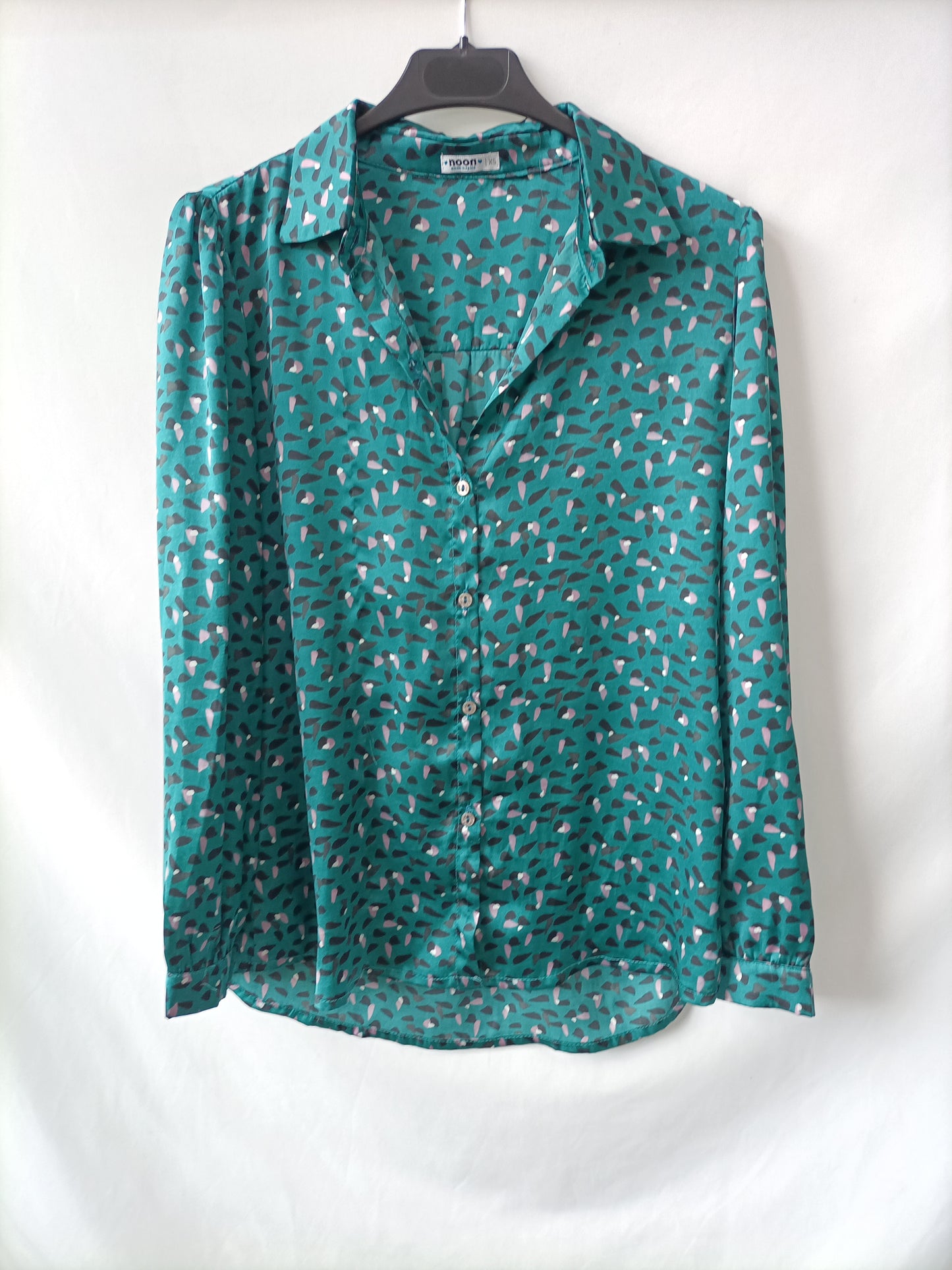 NOON. Blusa verde estampada T.xs(tara)