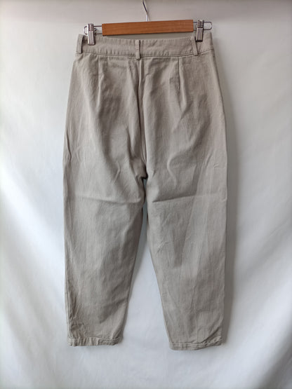 SHEIN. Pantalón gris pinzas T.m