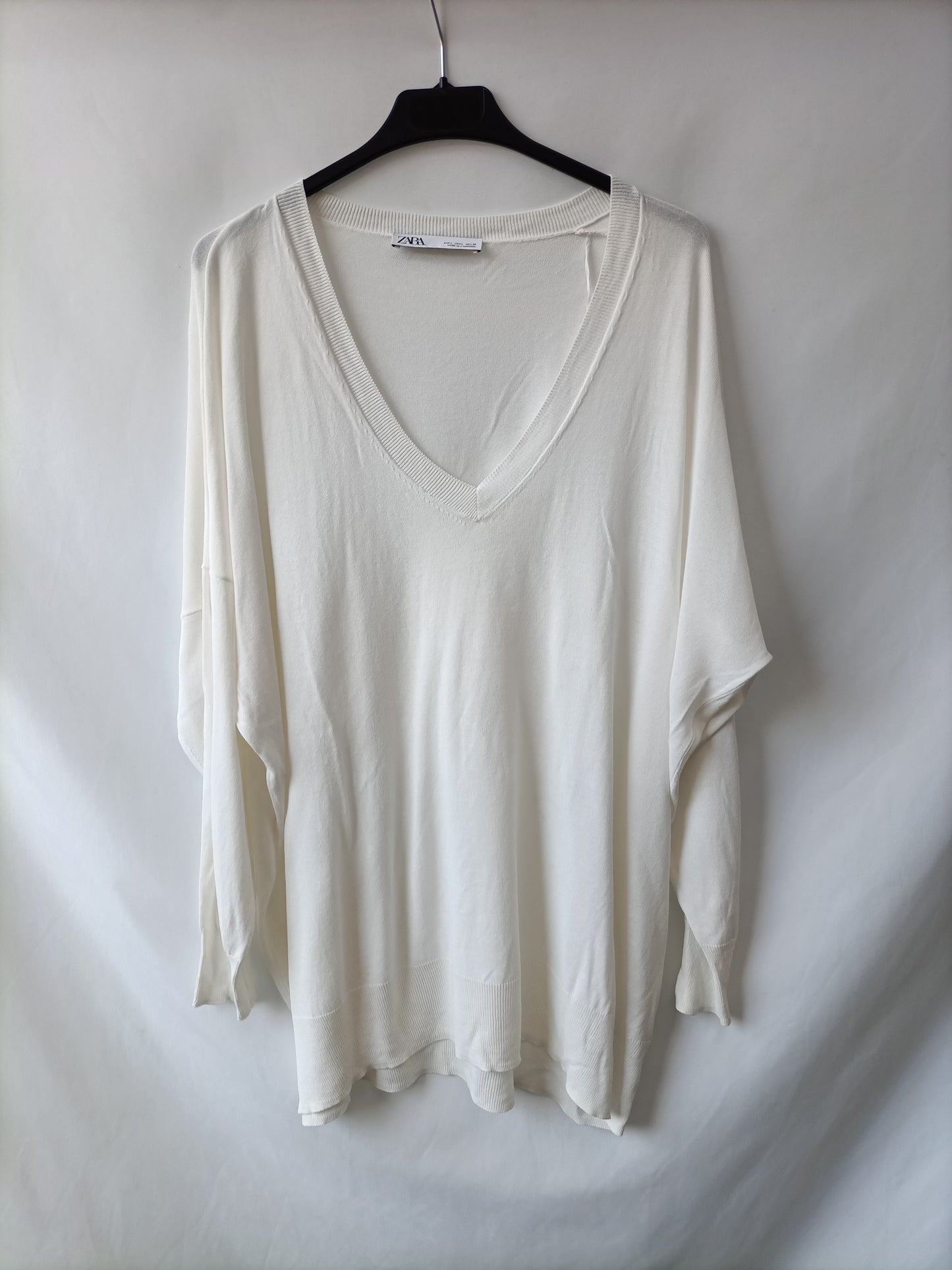 ZARA. Jersey fino blanco T.l
