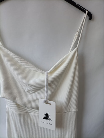 HERE COMES THE SUN (BILLI J). Vestido midi blanco canalé T.m