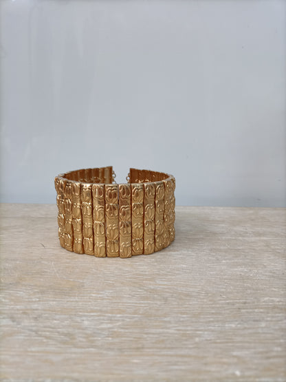 ZARA. choquer dorado