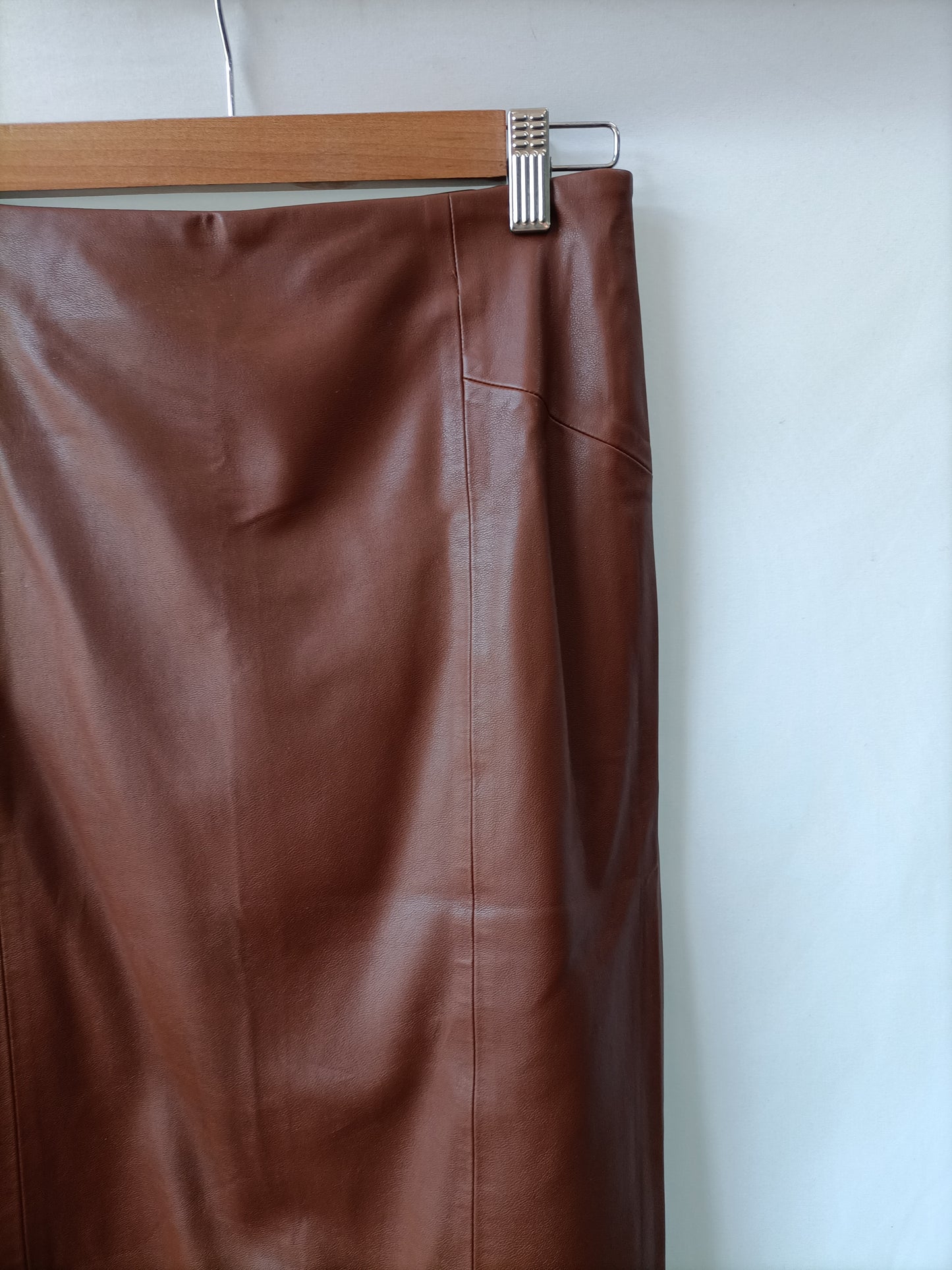 ZARA. Falda midi camel T. s