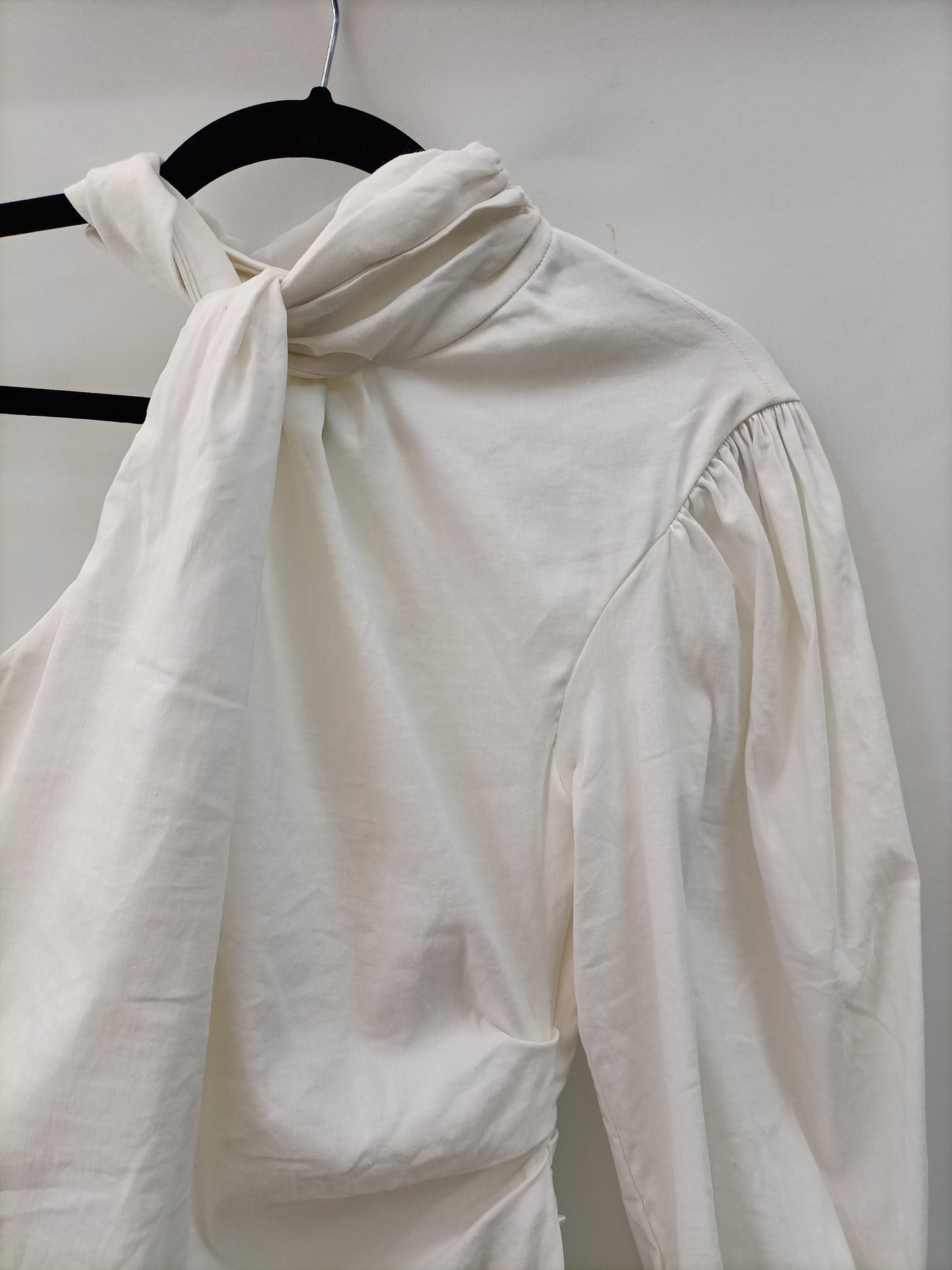 ZARA. Top lino asimetrico T.m