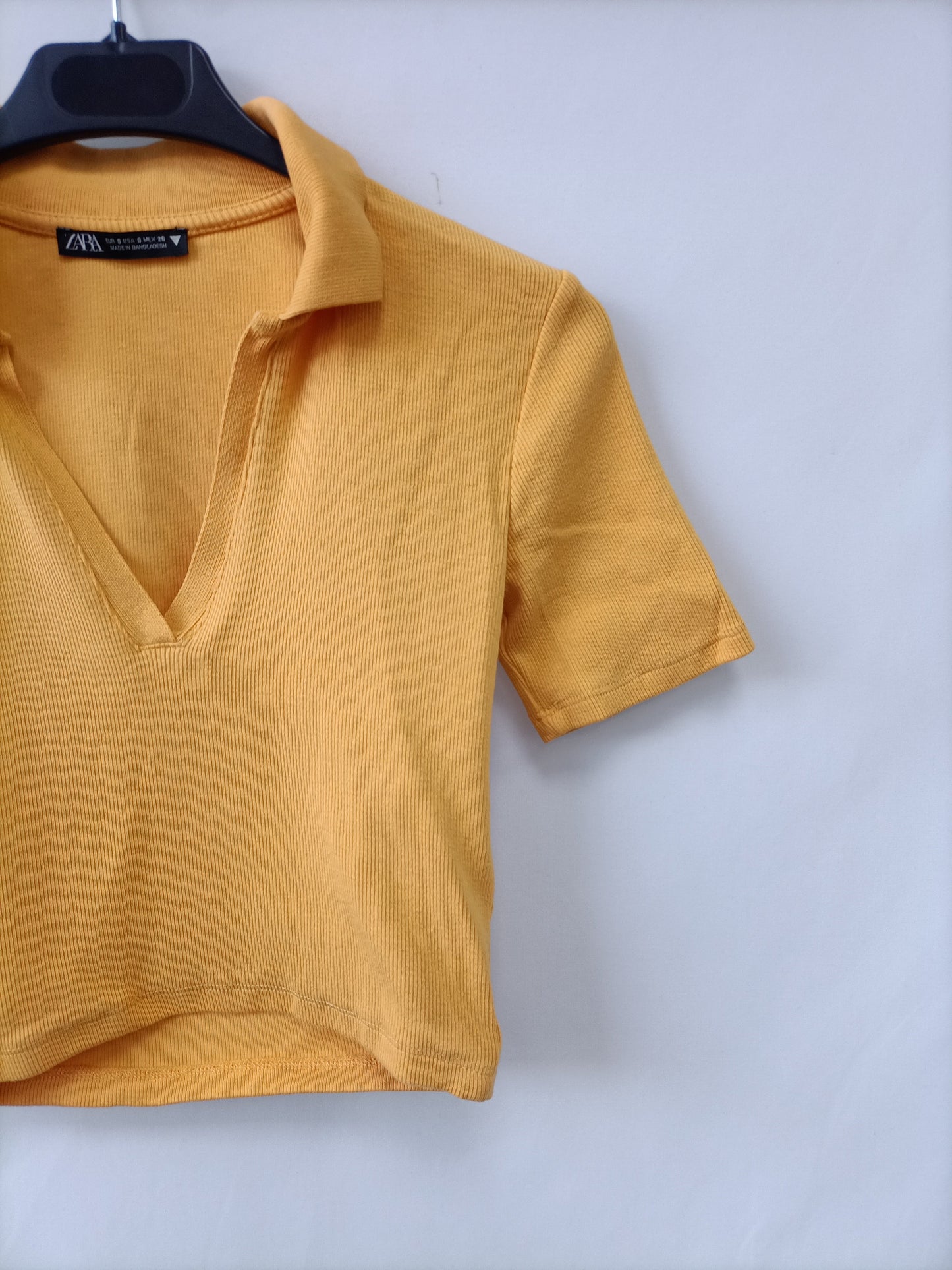 ZARA. Top polero naranja T.s