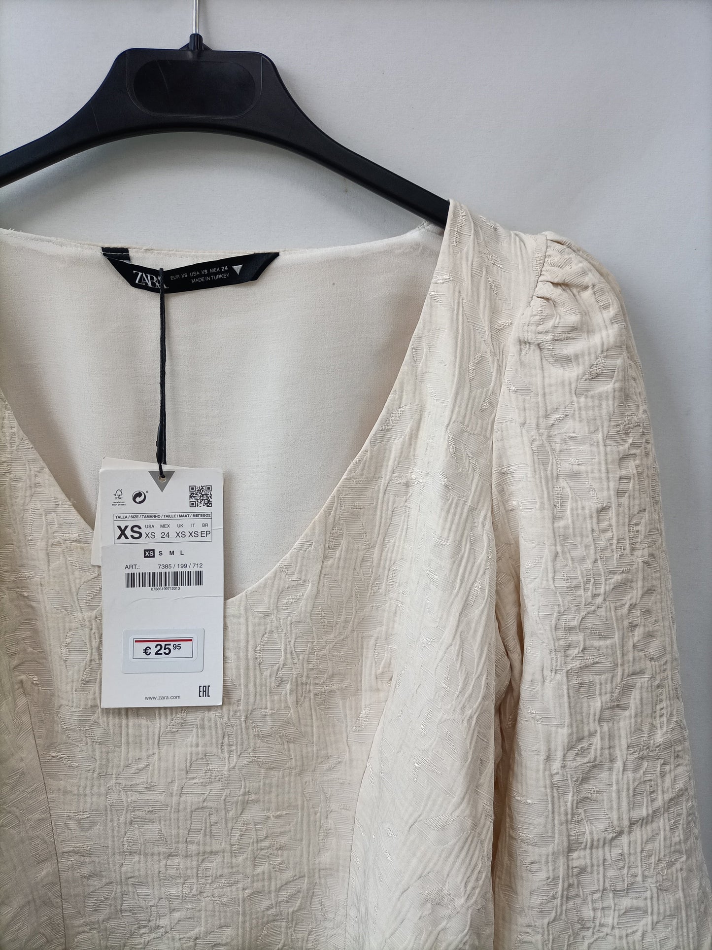 ZARA. Top beige textura T.xs