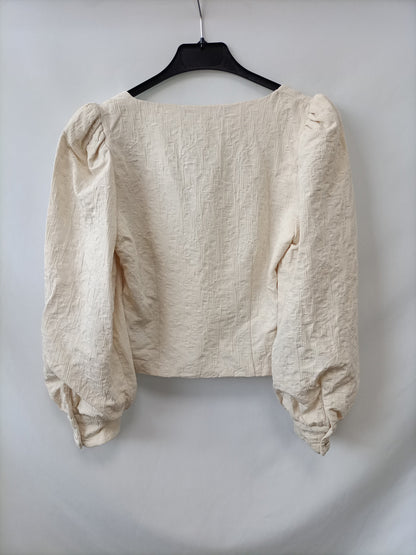 ZARA. Top beige textura T.xs