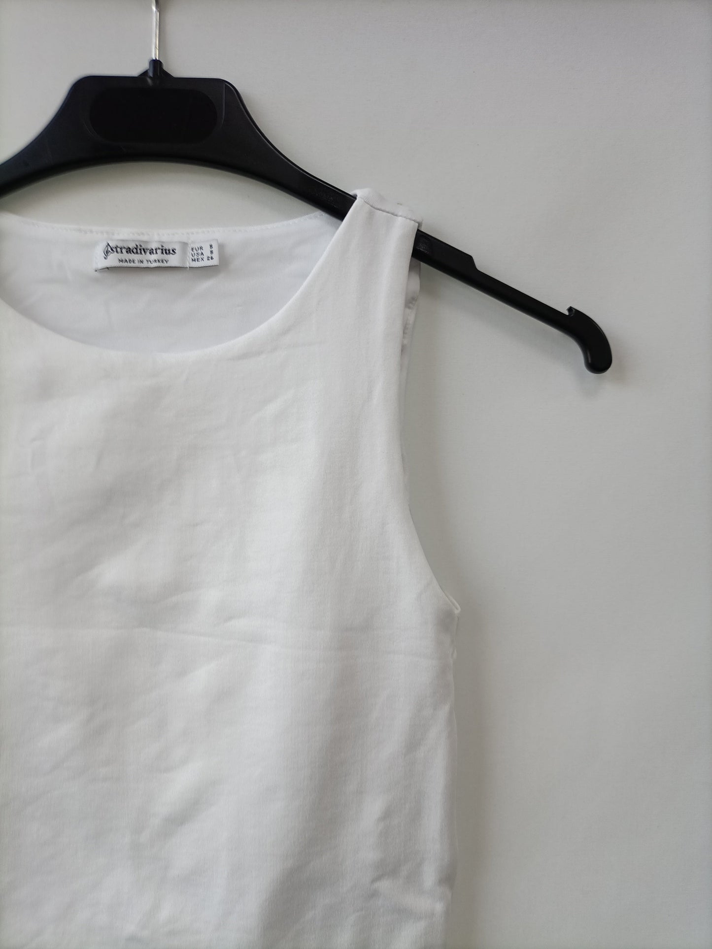 STRADIVARIUS. Top blanco licra T.s