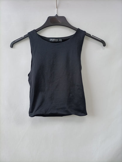 STRADIVARIUS. Top negro licra T.s