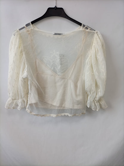 ZARA. Top beige encaje T.xs
