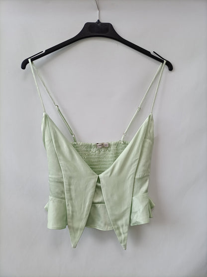 STRADIVARIUS. Top verde satinado T.xs