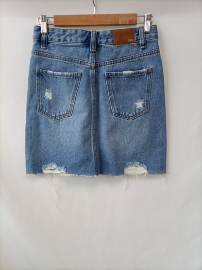 ZARA. Falda denim corta T.xs