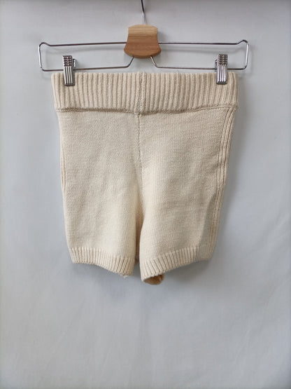 ZARA. Shorts punto Beige T.s