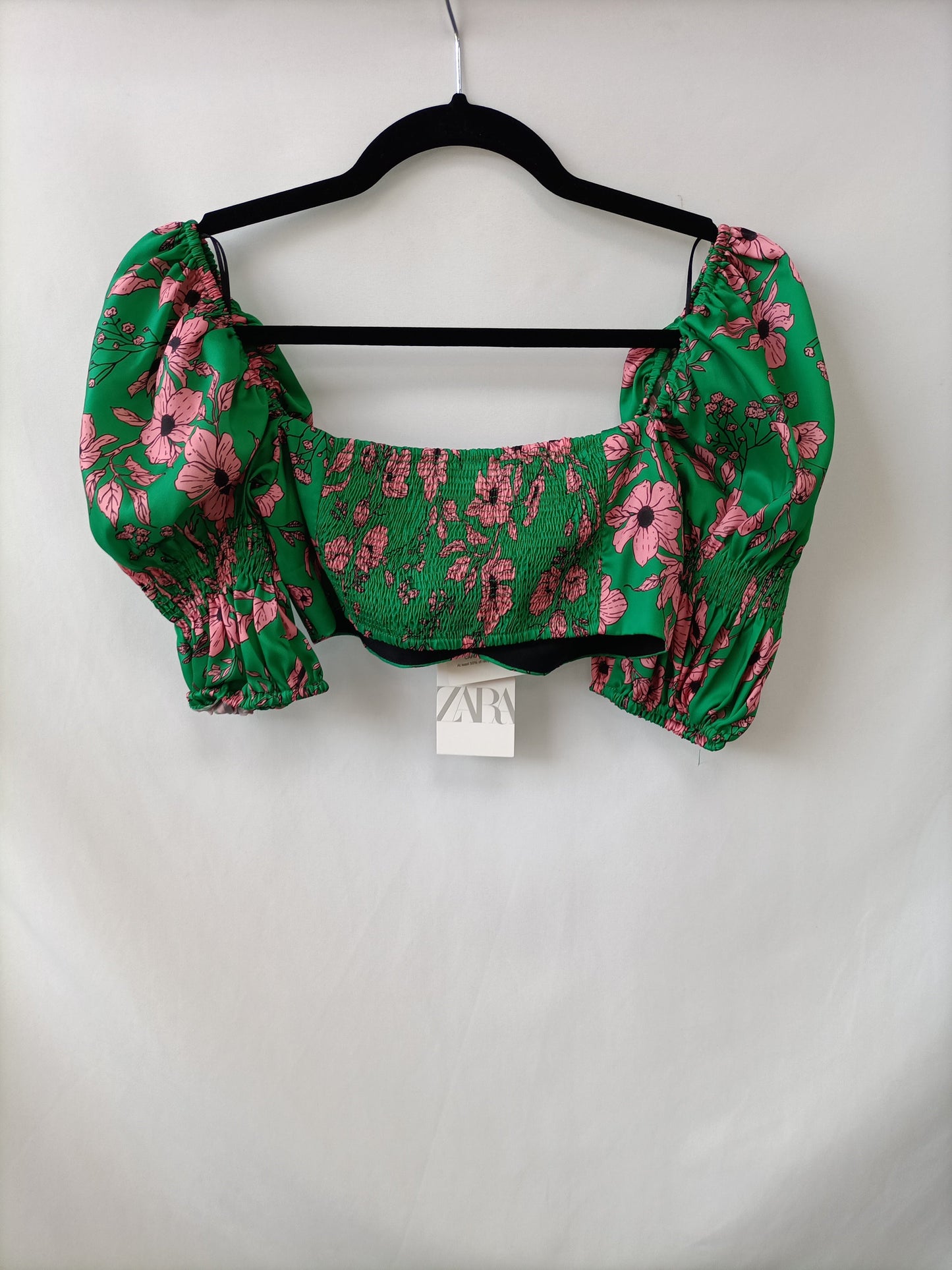 ZARA. Croptop verde flores T.xs