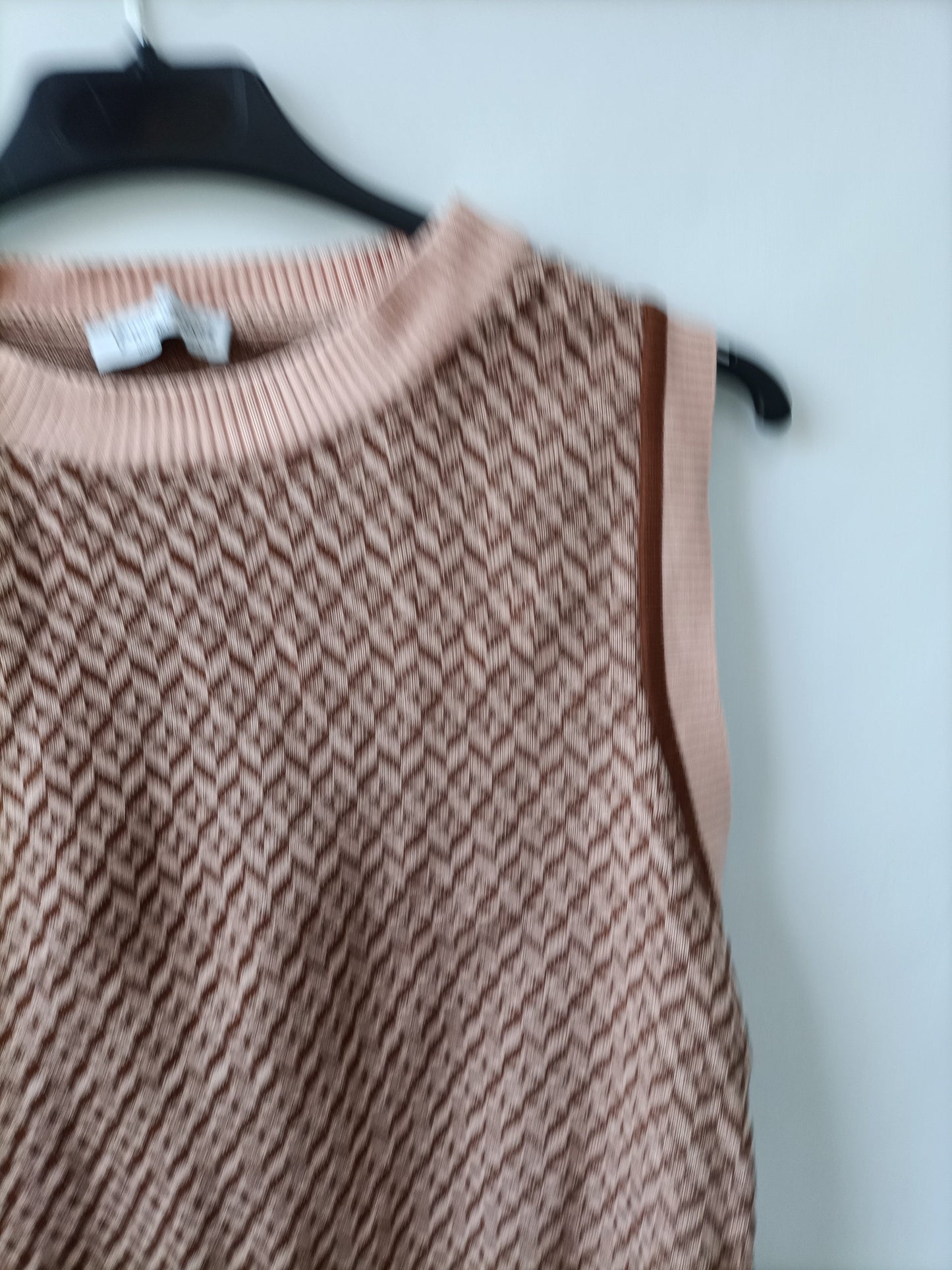 STRADIVARIUS. Top punto geométrico T.m