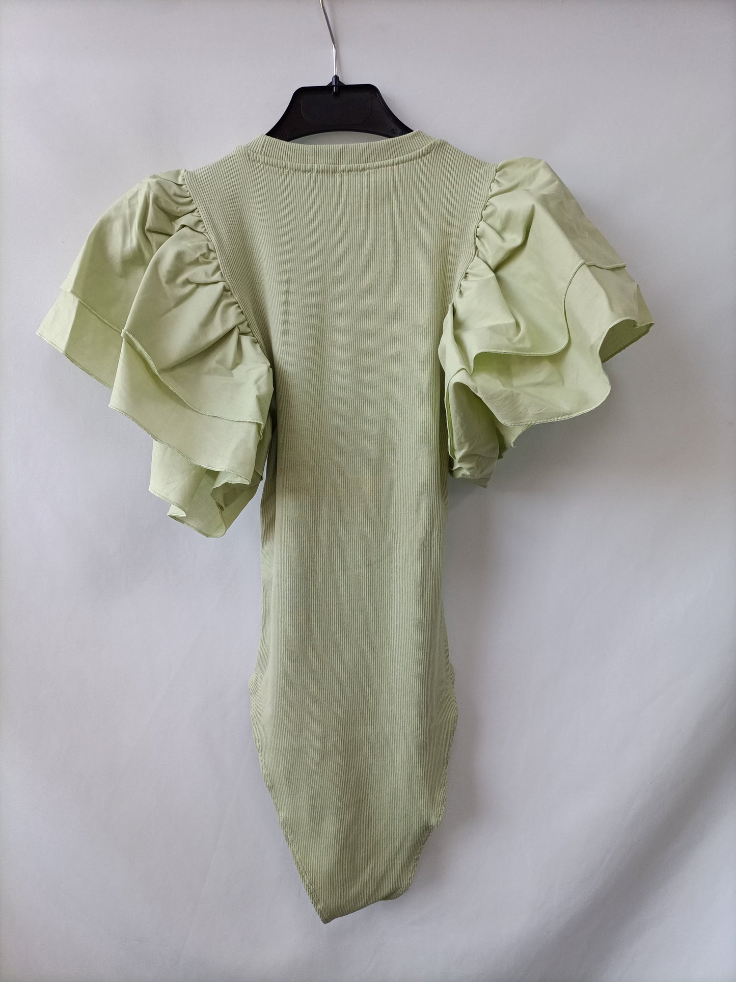 ZARA. Body verde volantes T.s