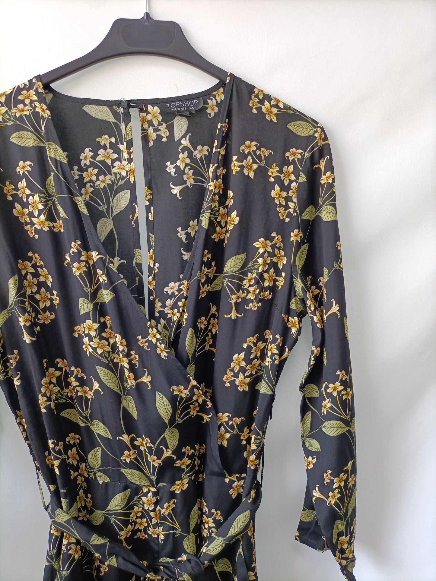 TOPSHOP. Momo negro flores T.38