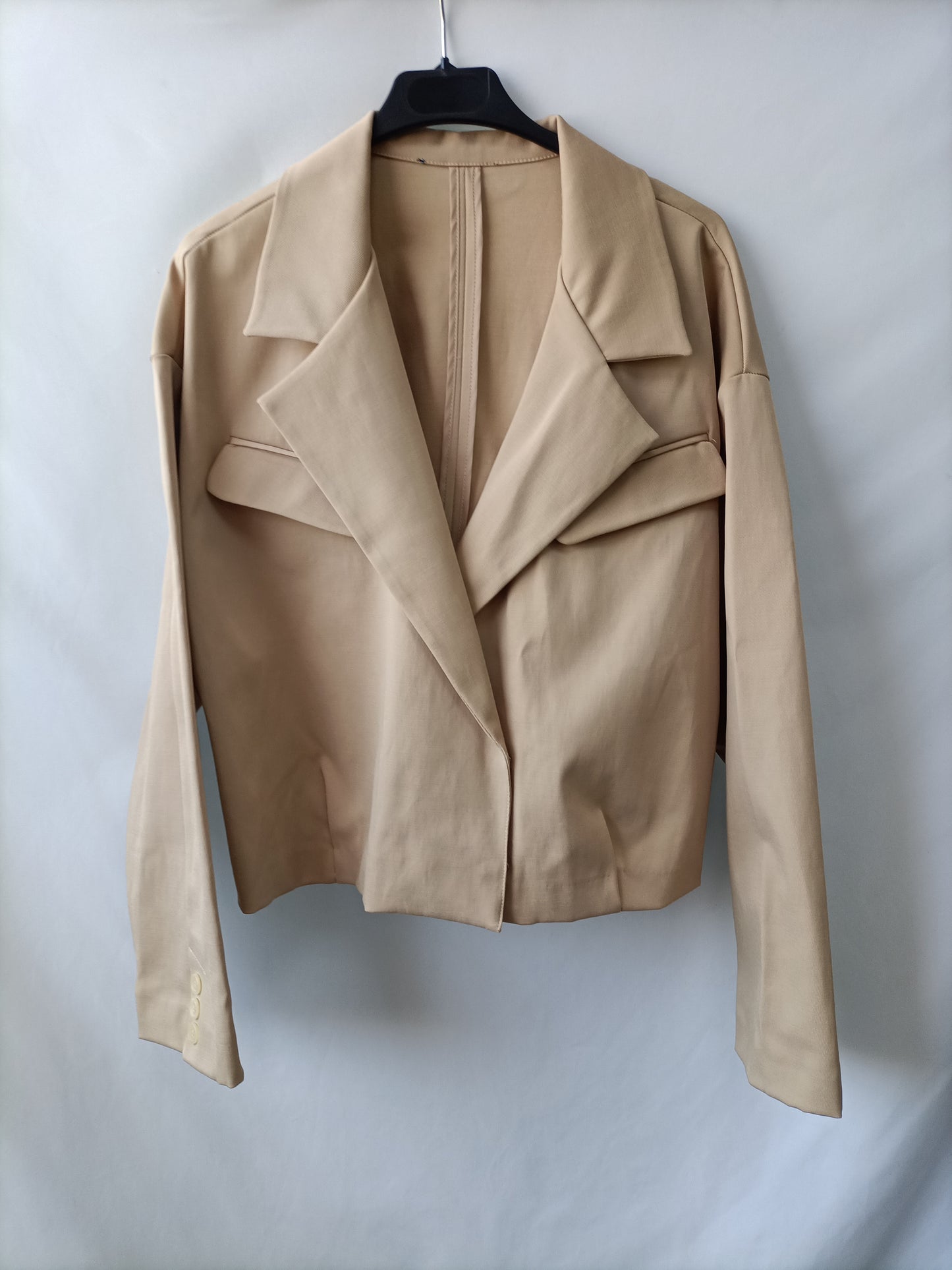 MarketOTHERS. Short beige double-breasted jacket Tu(S)