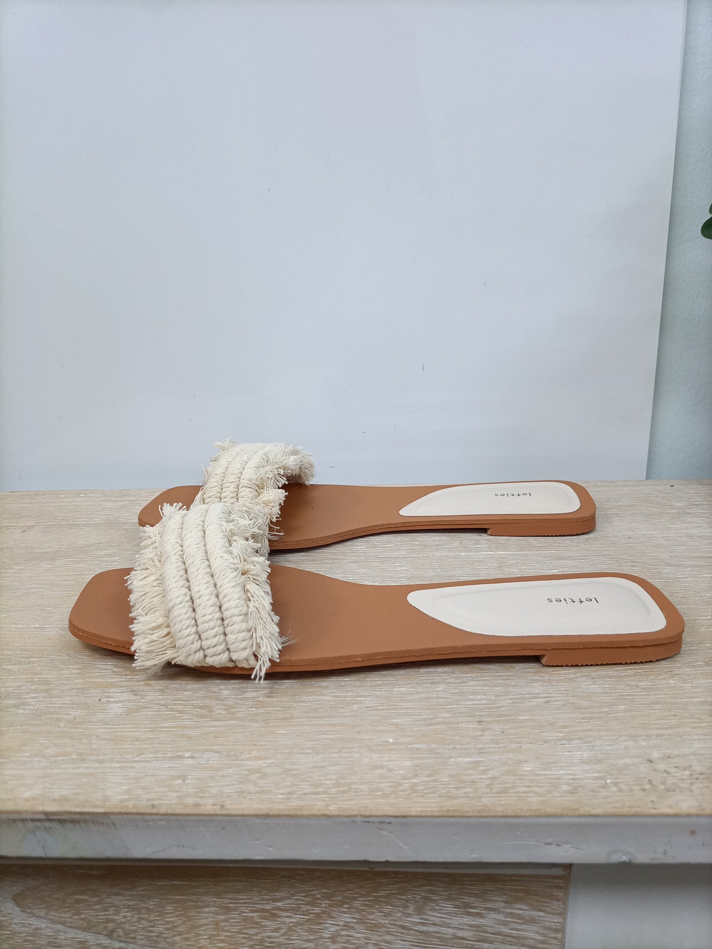 LEFTIES. Sandalias beige cuerda T.38