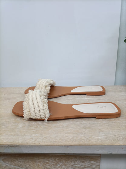 LEFTIES. Sandalias beige cuerda T.38