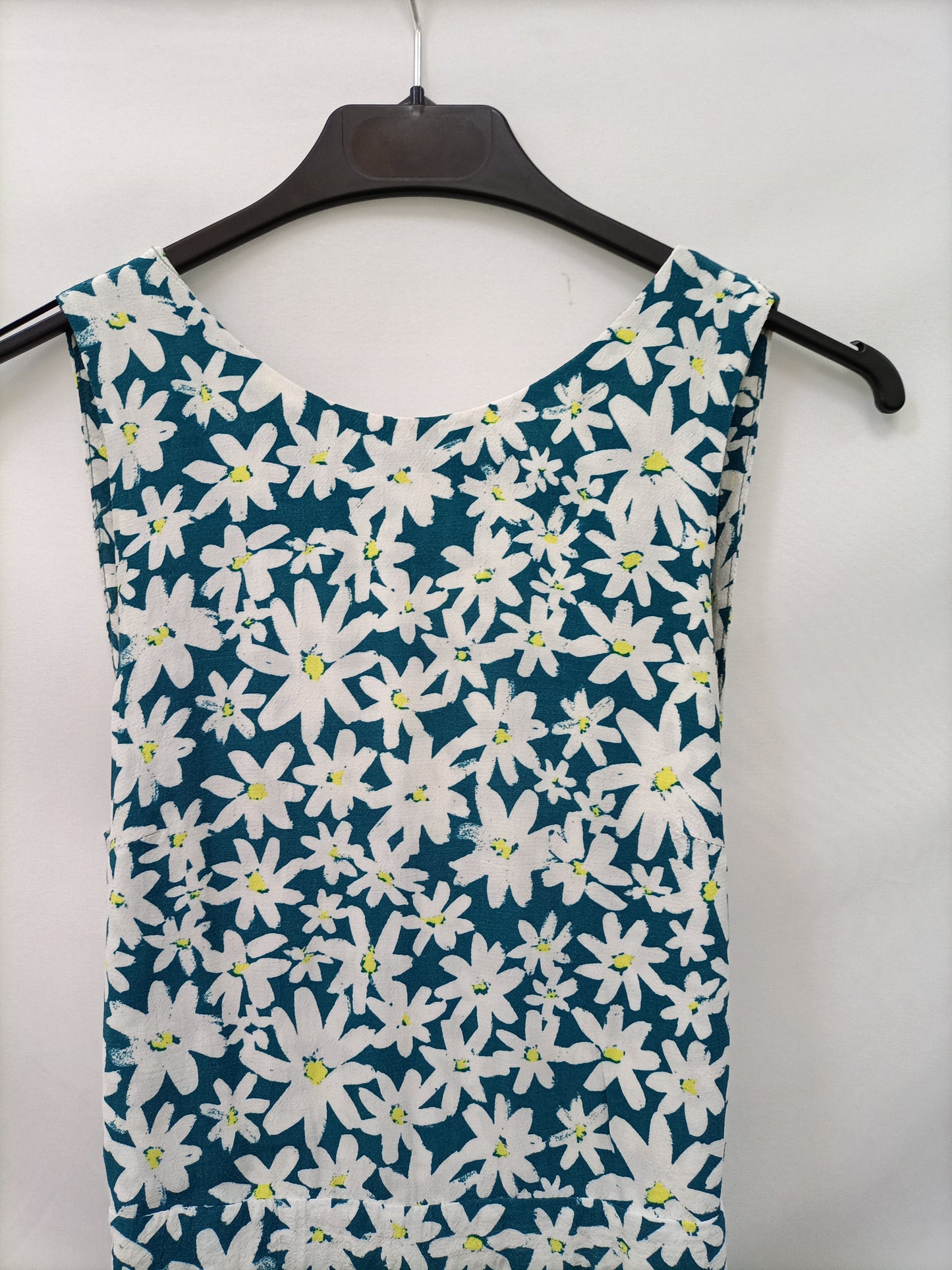 ZARA. Mono margaritas T.s