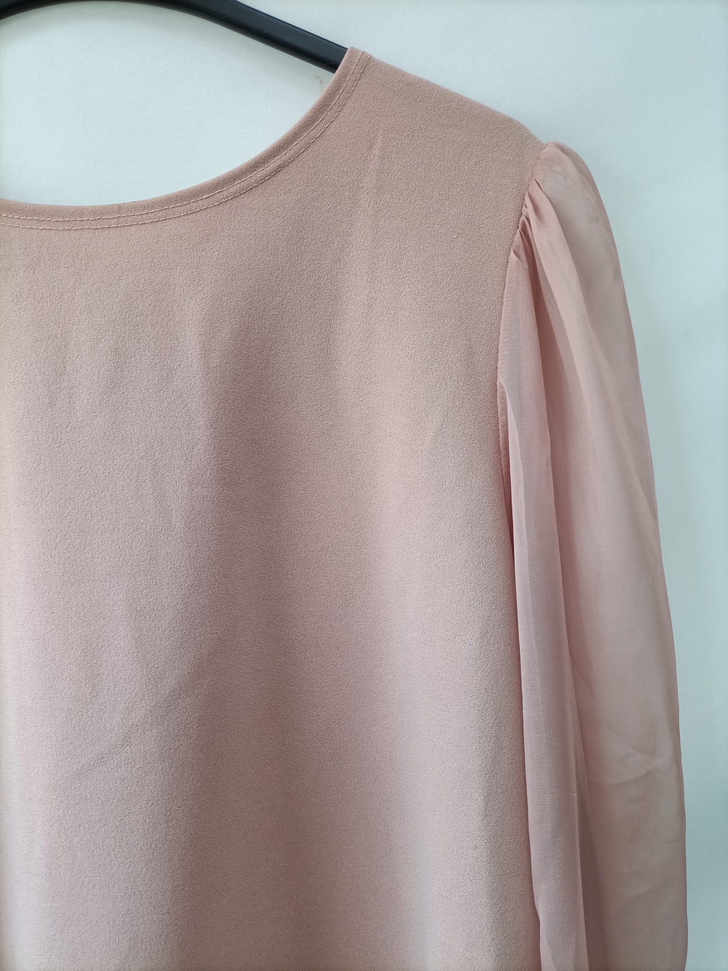 Market. PIKKER´S. vestido rosa fluido lazada espalda T.u