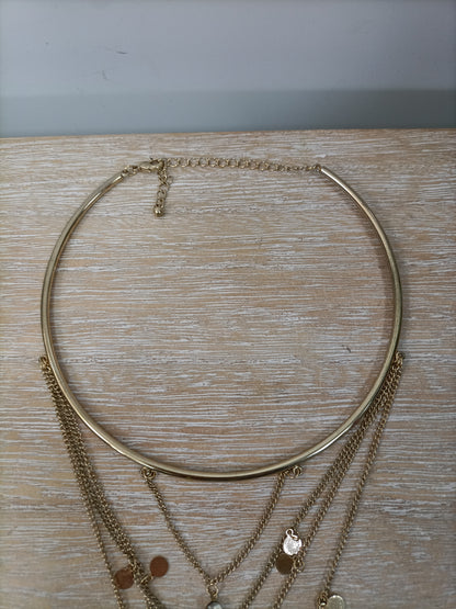 OTRAS. Gargantilla dorada