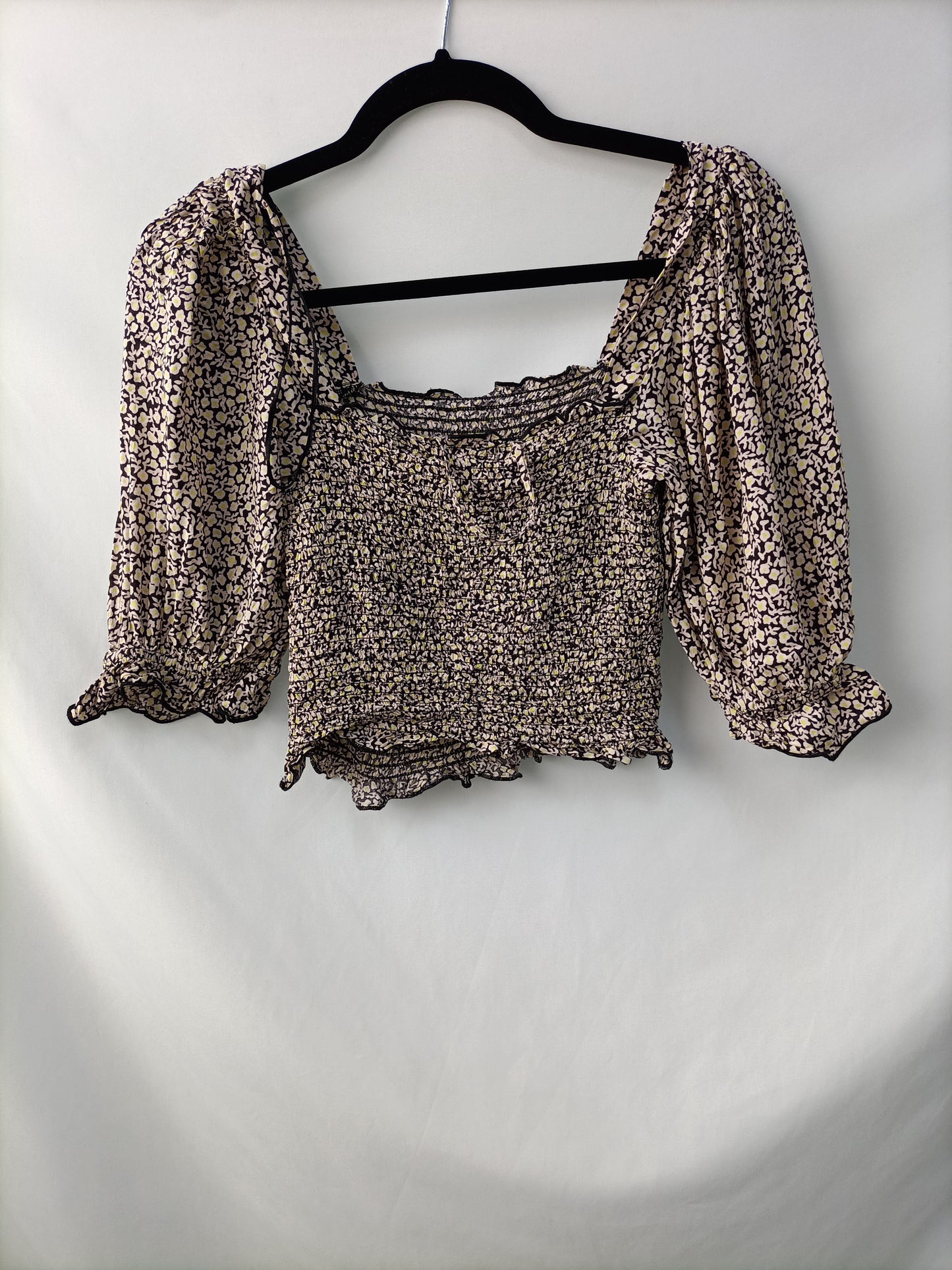 H&M. Top nido de abeja flores T.s