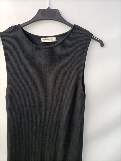 STRADIVARIUS. Black Ribbed Ts Dress