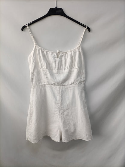 BERSHKA. Mono corto blanco T.m