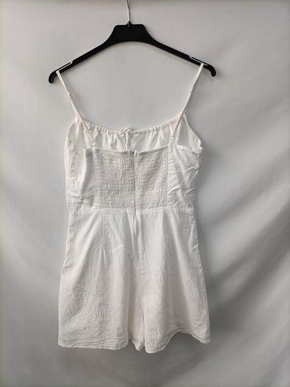 BERSHKA. Mono corto blanco T.m