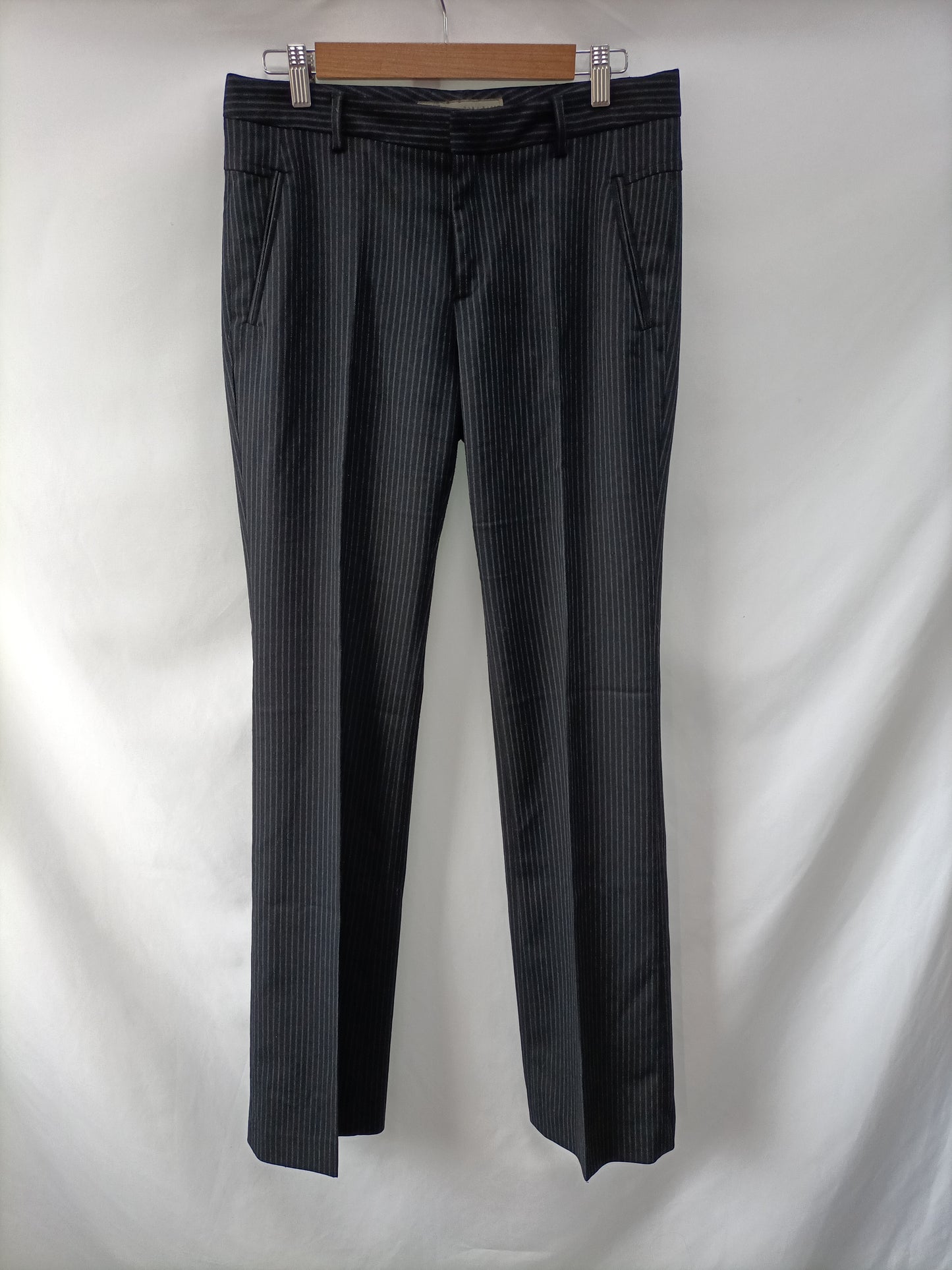 ZARA. Pantalón recto rayas T.38