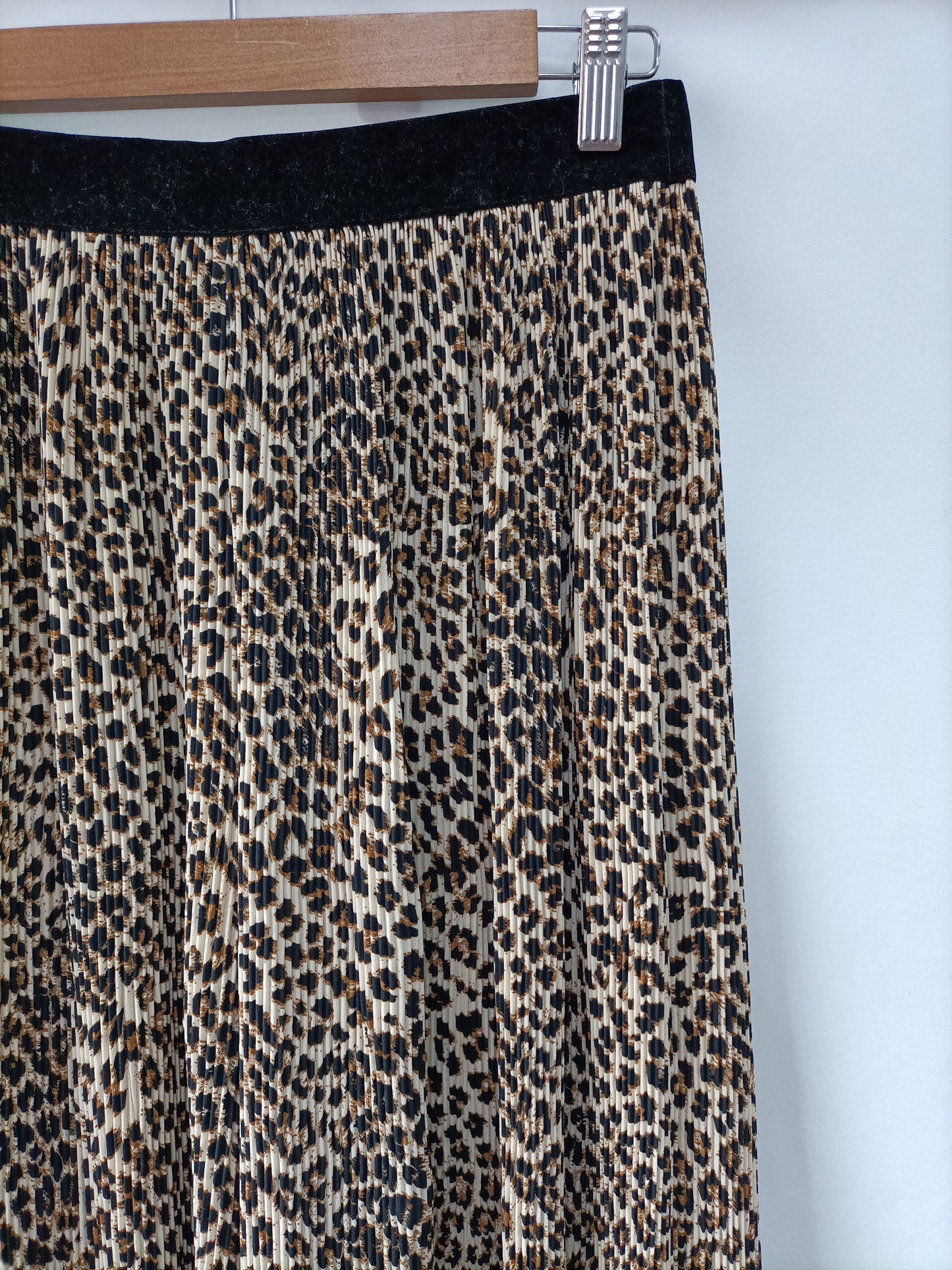 ZARA. Pantalón culotte animal print   T.m