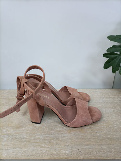 UTERQÜE. Sandalia rosa piel T.37 (TARA)