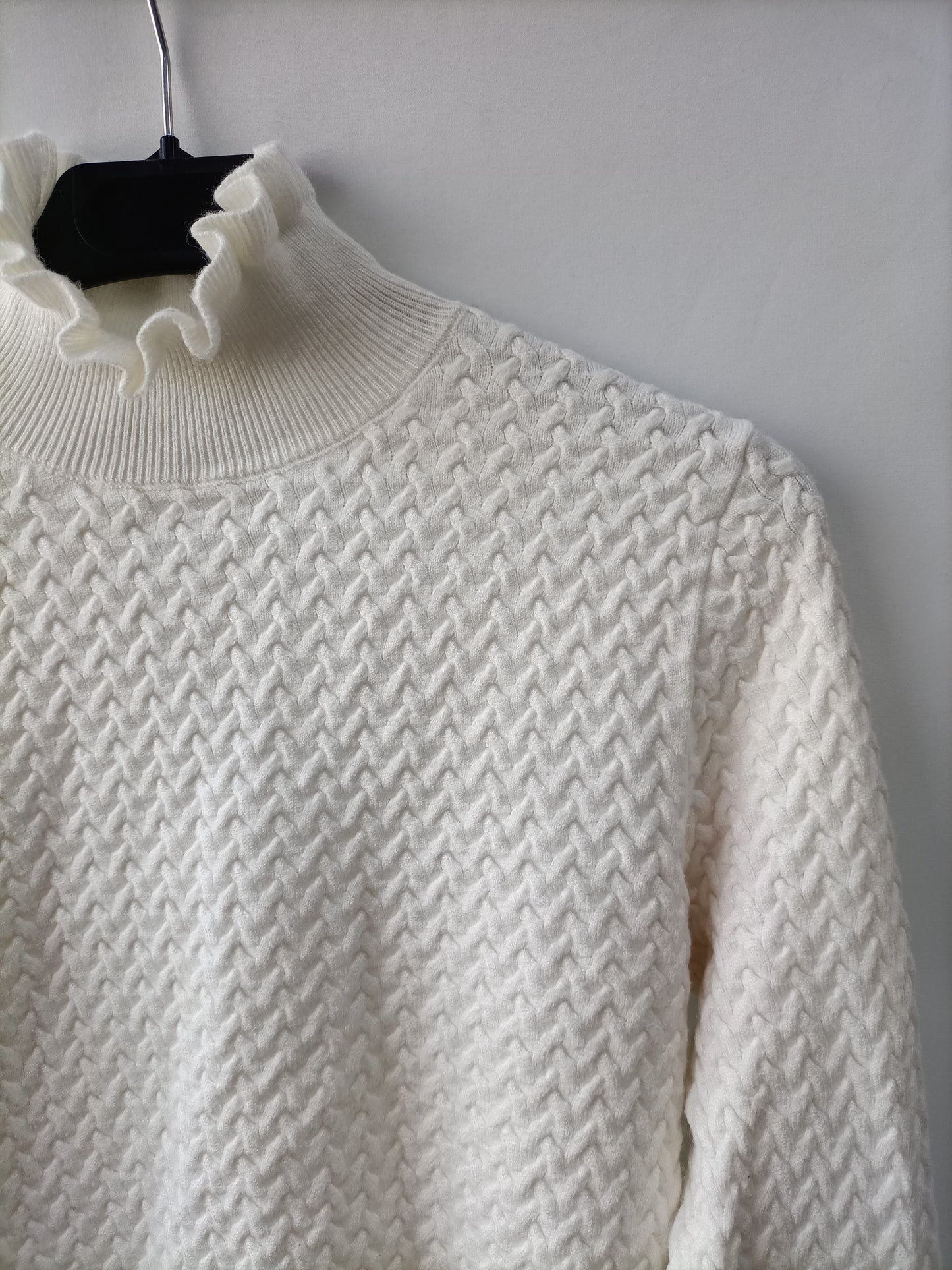 ZARA.Jersey blanco textura T.s