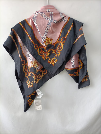 STRADIVARIUS.Pañuelo estampado cadenas