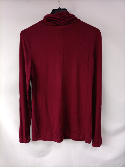 MANGO. Camiseta burdeos lazada T.s