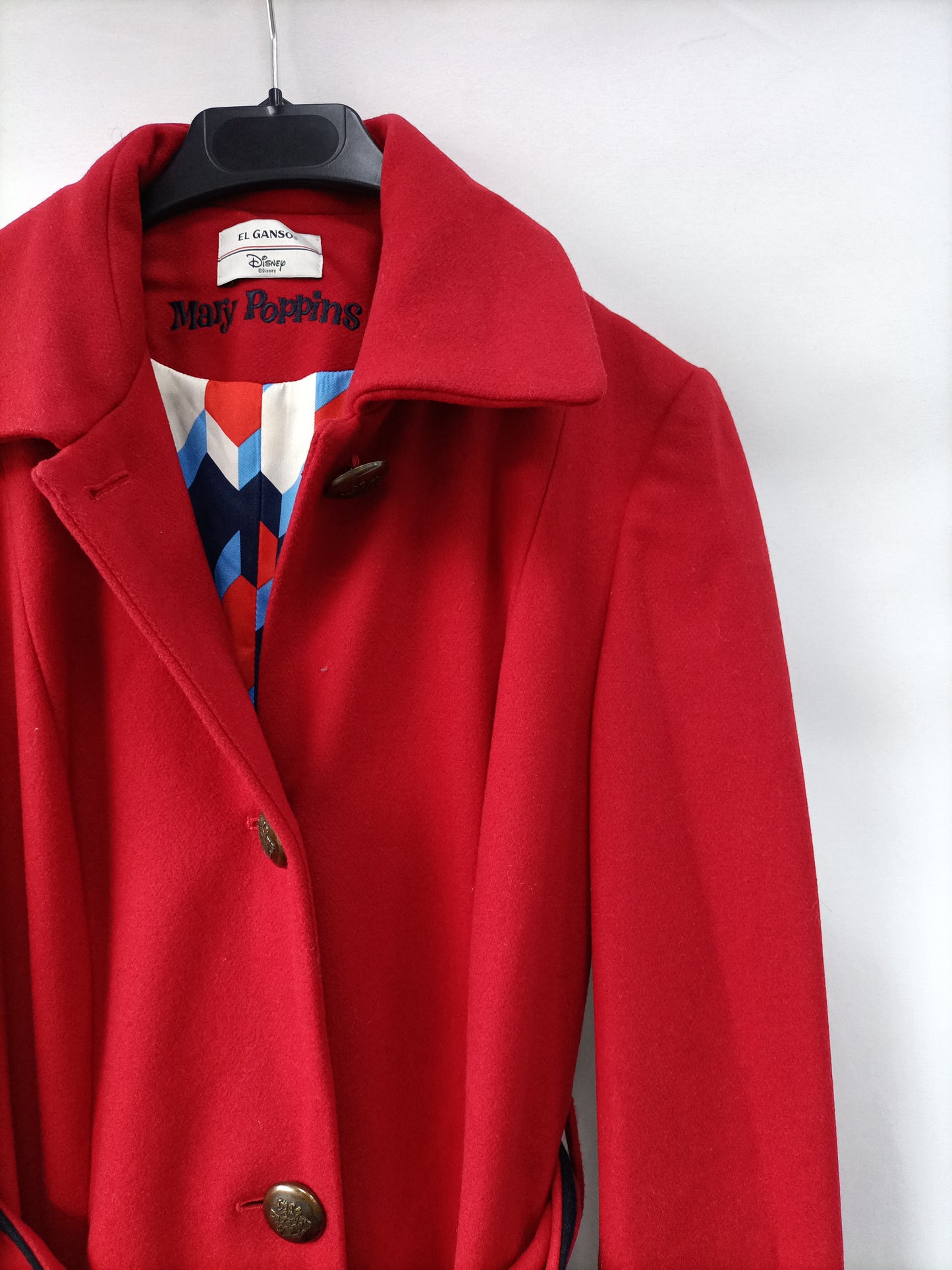 EL GANSO. Abrigos rojo lazada T.36