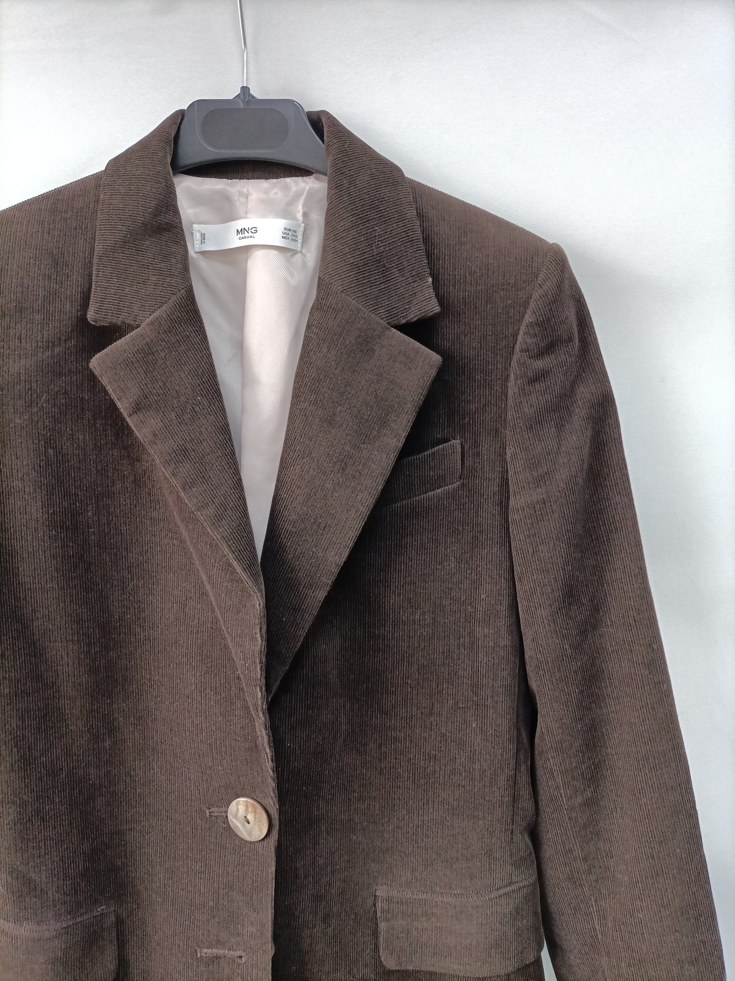 MANGO. Blazer marrón de pana T.xs