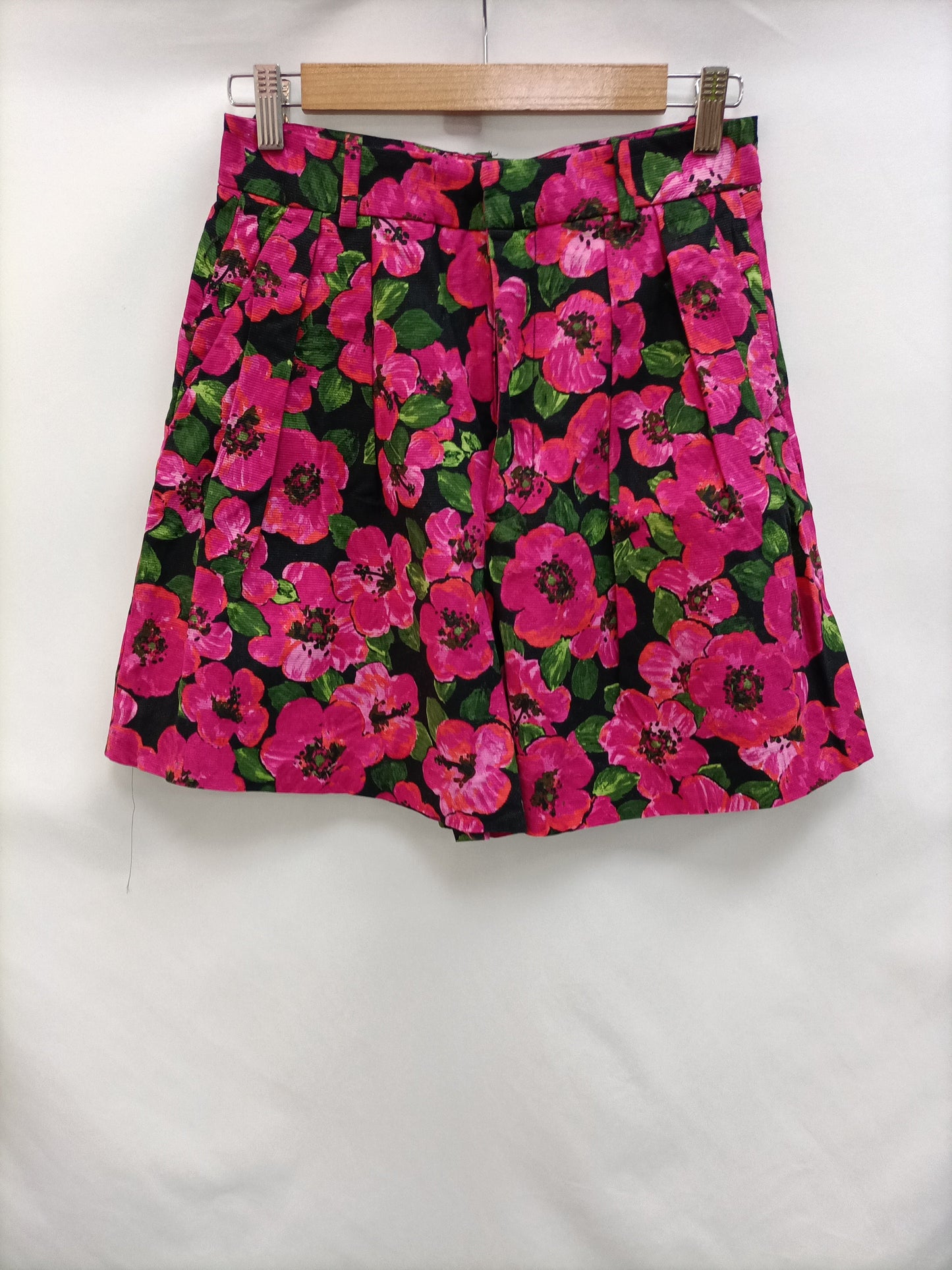 ZARA.Shorts arreglados flores T.36