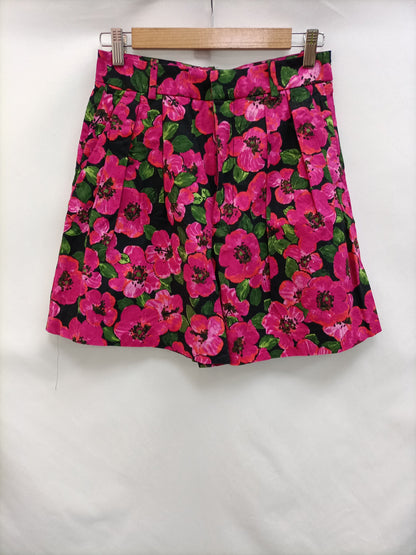 ZARA.Shorts arreglados flores T.36
