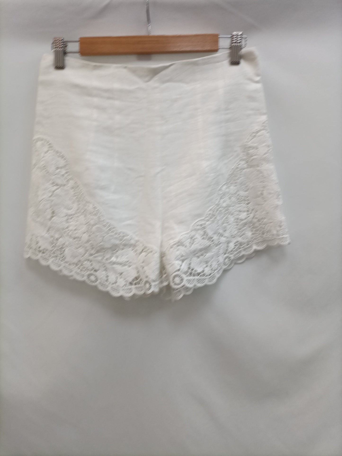 ZARA.Shorts lino encaje T.s