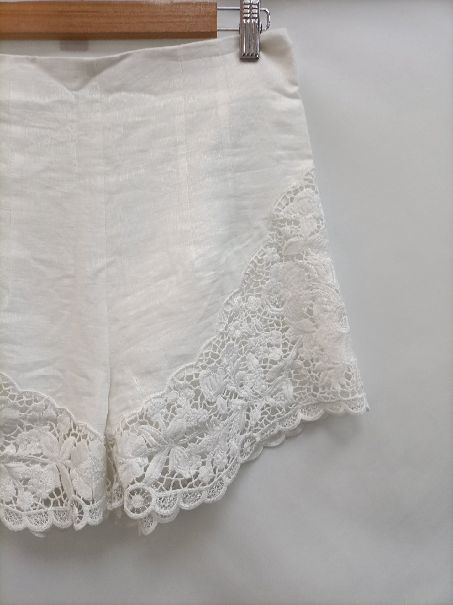 ZARA.Shorts lino encaje T.s