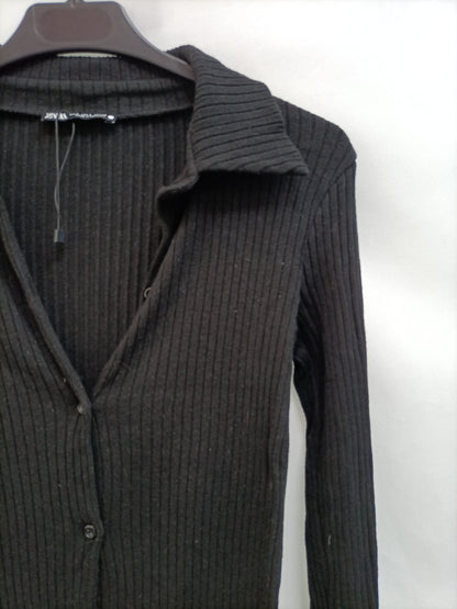 ZARA.Camiseta punto canalé negro T.s